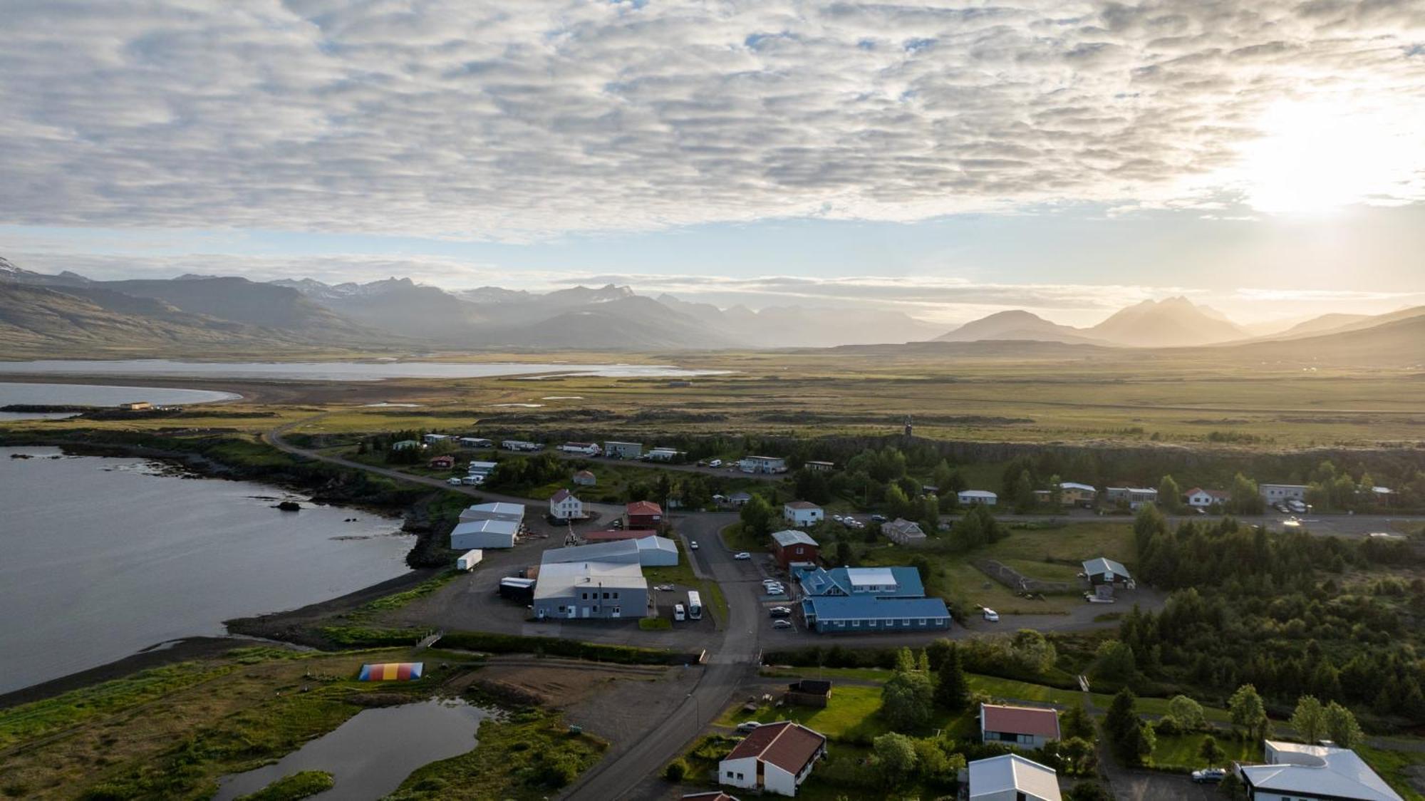Hotel Post Breiddalsvik Экстерьер фото